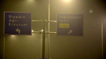 Ağrı'da yoğun sis ulaşımda aksamalara neden oldu