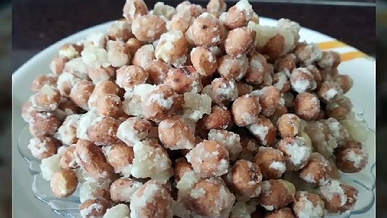 Sugar coated peanuts,