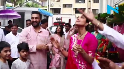 Скачать видео: Shilpa Shetty and Raj Kundra welcome their second child, Samisha Shetty Kundra