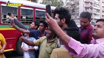 Kartik Aaryan's Madness Goes A Notch Higher; Actor Climbs A Police Van To Pose For Paps