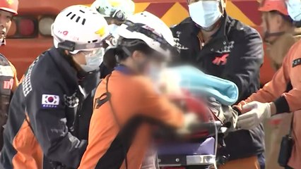 부산 노후 주택 붕괴...구조 완료, 2명 사망 / YTN