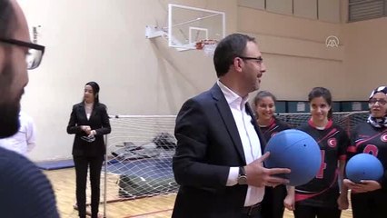 Bakan Kasapoğlu'ndan olimpiyat yolcusu sporculara ziyaret