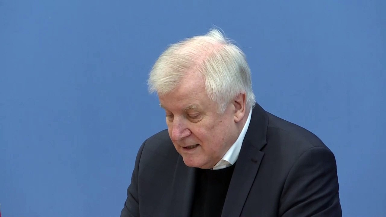 Seehofer: "Die Gefährdungslage ist sehr hoch"