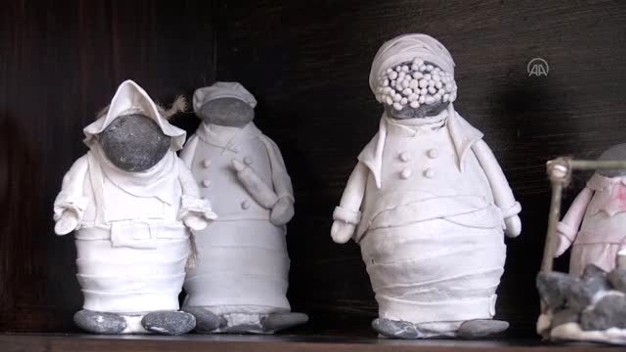 Çakıl taşlarını hünerli ellerinde sanat eserine dönüştürüyor - KARS