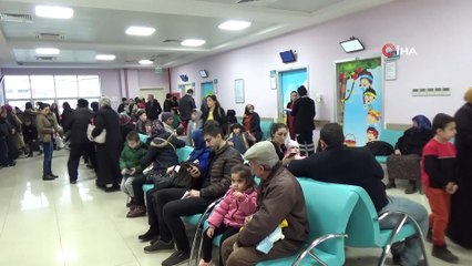 Çizgi film karakterleri hasta çocukları karşılıyor