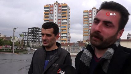 Mersin'de şaşırtan görüntü...8 katlı inşaatın tepesinde 3 tonluk iş makinesi