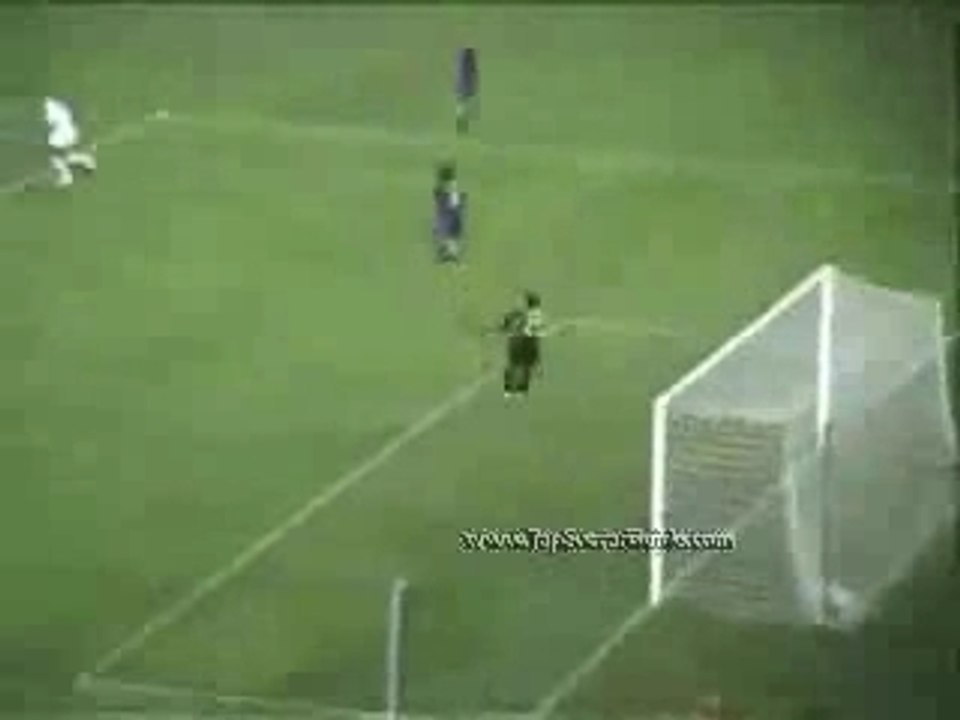 C Ronaldo Kick Ronaldinho Ass