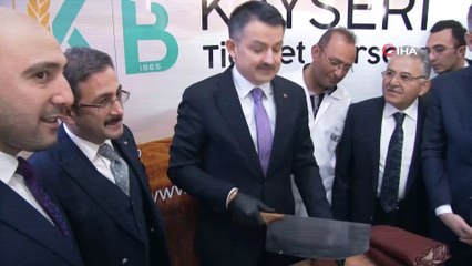 Bakan Pakdemirli'den saman ithal edildiği iddialarına yanıt