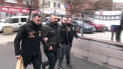 Gazino önünde çıkan tartışmada silahlar konuştu: 1 yaralı