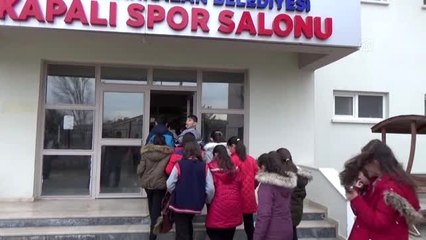 Kahramankazan Belediyesinden okullara spor malzemesi desteği