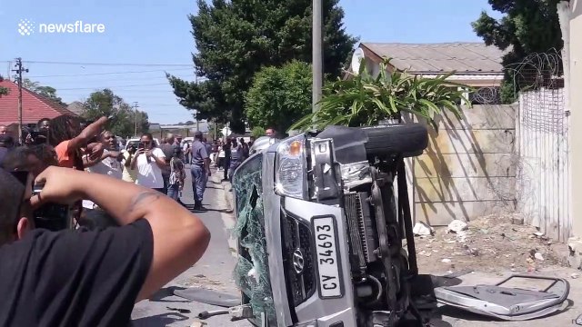 South Africa: Angry locals set fire to alleged drug houses after Tazne van Wyk murder case postponed