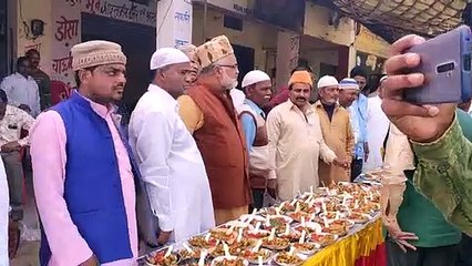 झाँसी -शिव जी की बारात में मुस्लिम समाज ने दिया मोहब्बत का पैगाम