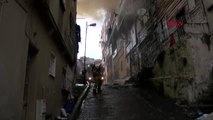 Şişli'de ahşap binada yangın 2