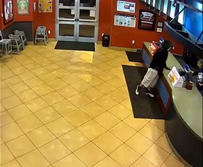 Casal de polícias interrompe folga para impedir assalto em restaurante