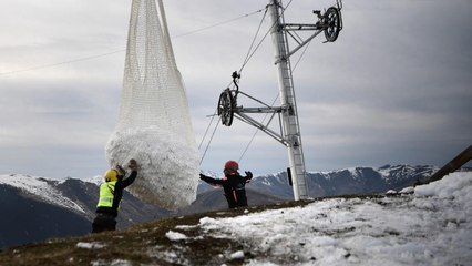 Due to Mild Winter French Ski Resorts Have Resorted to Airlifting Snow to Their Slopes, Angering French Officials