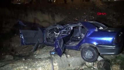 Gaziantep kontrolden çıkan otomobil 15 metreden araziye düştü: 5 yaralı