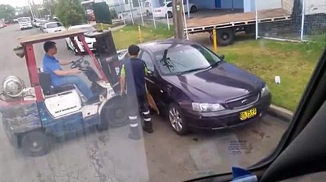 Voiture mal garée : pas de soucis on va la bouger