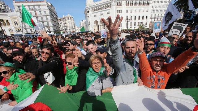 عام على الحراك بالجزائر والرئيس يعلن 22 فبراير يوما وطنيا