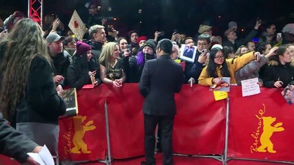 Weltpremiere von "Minamata" - nachdenkliche Stars auf dem roten Teppich