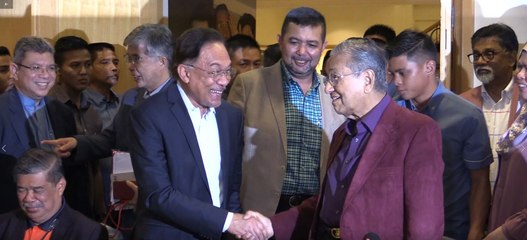 Dr Mahathir says he's in charge for as long as he wants