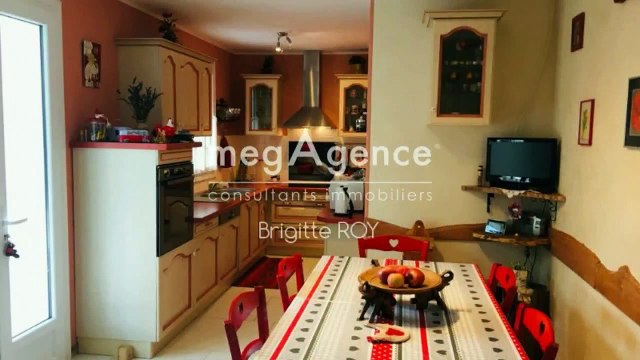 A vendre - Maison/villa - VENERAND (17100) - 8 pièces - 180m²