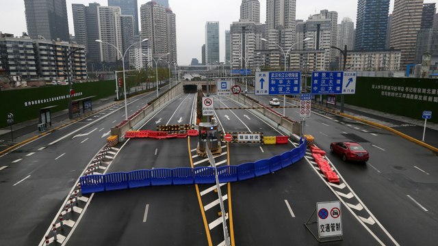 Coronavirus epidemic: Wuhan residents ordered to remain indoors