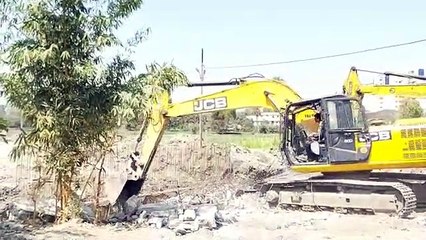 इंदौर: निगम ने हटाया अवासा टाउनशिप का अवैध निर्माण