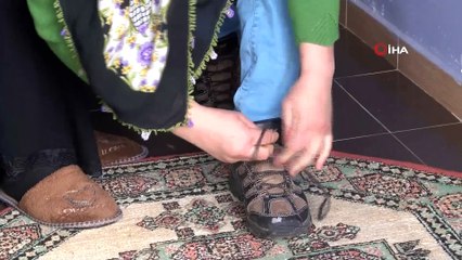 Arkadaşları gibi koşup oyun oynamak istiyor