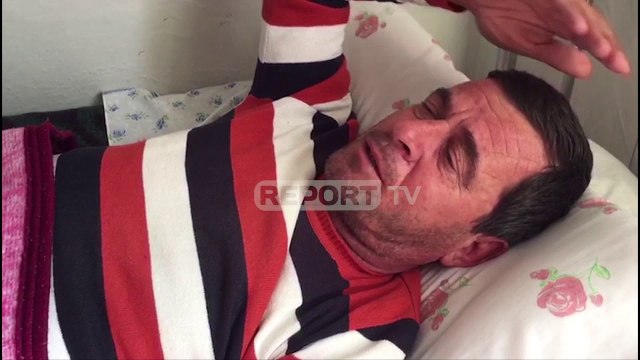 Report TV -Vazhdon greva në Ballsh/ Dy prej tyre dërgohen në spital: Do rikthehem përsëri, dua lekët