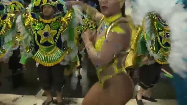 Arranca el Carnaval de Río de Janeiro a ritmo de samba
