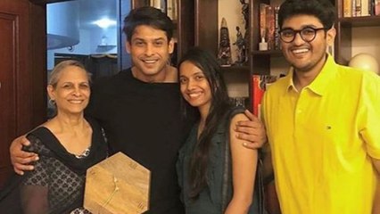 Bigg Boss 13 winner Siddharth Shukla का मम्मी और Cousins संग मस्ती | FilmiBeat