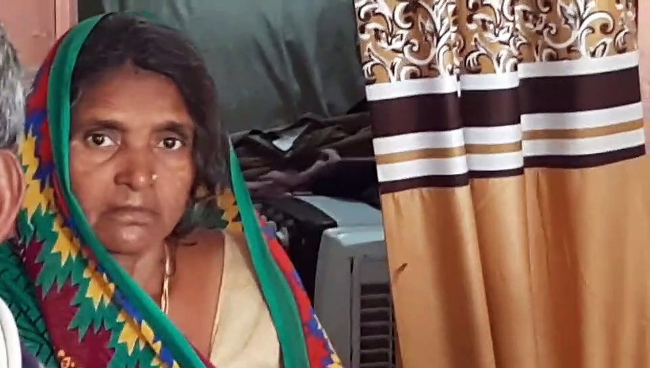 चोर घर की छत पर चढ़कर मकान में घुसे, नकदी सहित एलसीडी टीवी ले गए