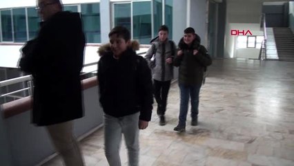 Karabük kursa kilit vurdu, öğrenciler ve aileleri isyan etti