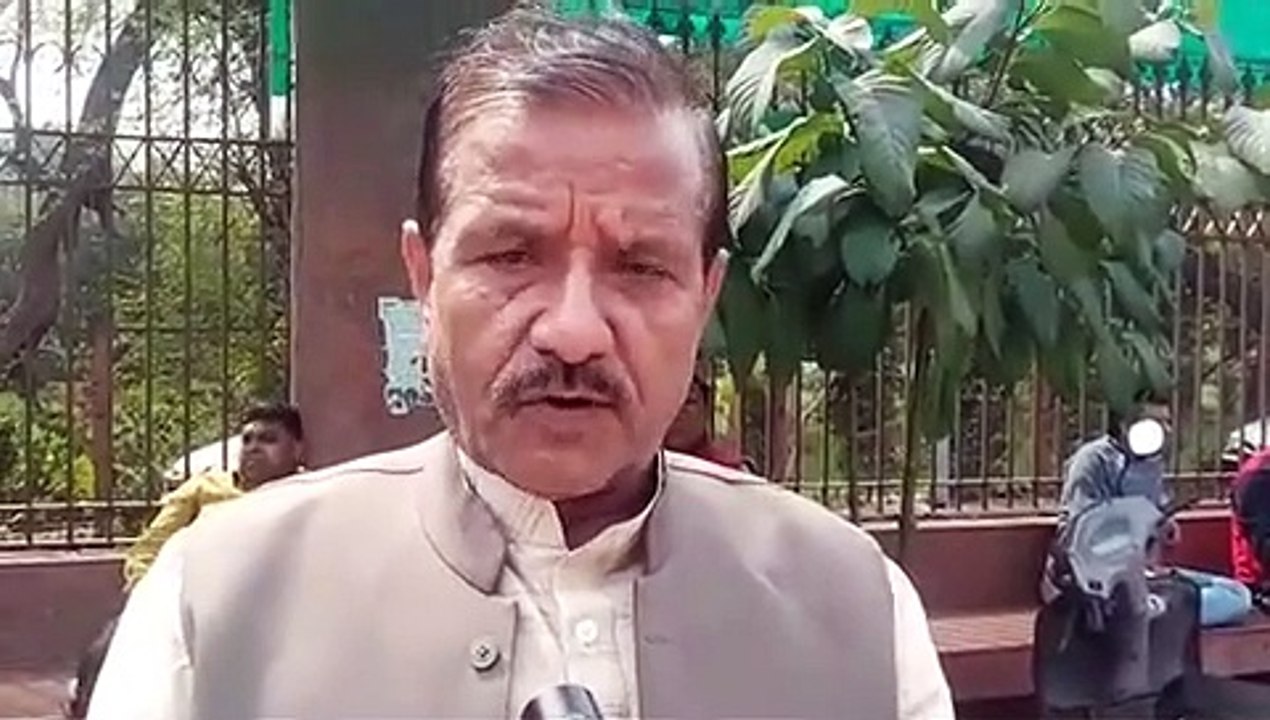 आगरा के गांधी की अंतिम यात्रा में उमड़ा जनसैलाब