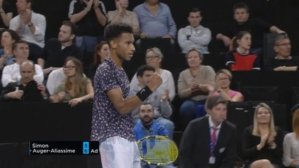 Auger-Aliassime rallies past Simon and into final