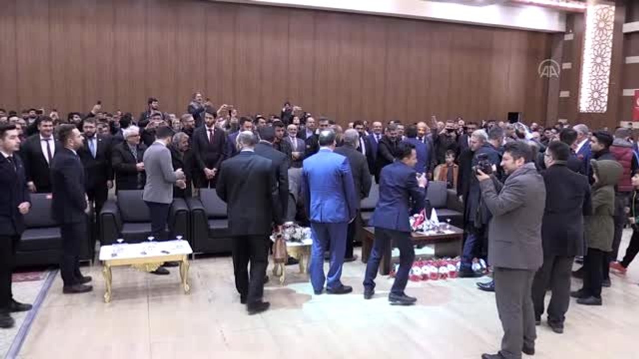 Yeniden Refah Partisi Genel Başkanı Fatih Erbakan babası Necmettin Erbakan'ı anlattı
