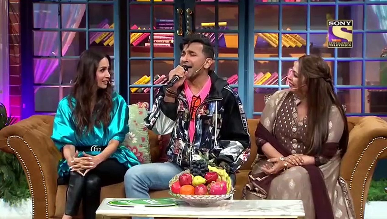 Kapil Flirts With Malaika Arora _ The Kapil Sharma(480P)