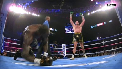 Wilder à terre dans le 3e round