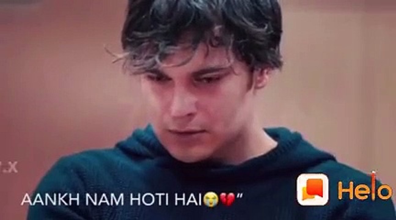 Aankh namhoti hai_hone doalone feell.