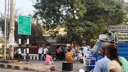 भोपाल: लापरवाहीपूर्वक किया जा रहा विद्युत तार बदलने का काम