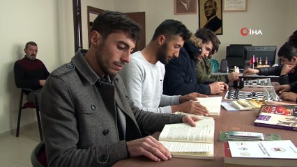 Genç muhtardan örnek hamle...Muhtarlığı 'Sosyal alana' çevirdi