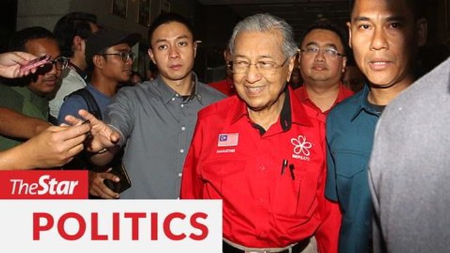 Dr Mahathir keeps mum after chairing Bersatu leaders meeting