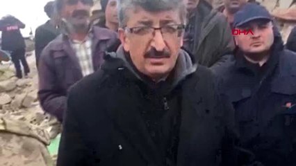 Van valisi mehmet emin bilmez, özpınar mahallesi'nde deprem ile ilgili açıklamalarda bulundu