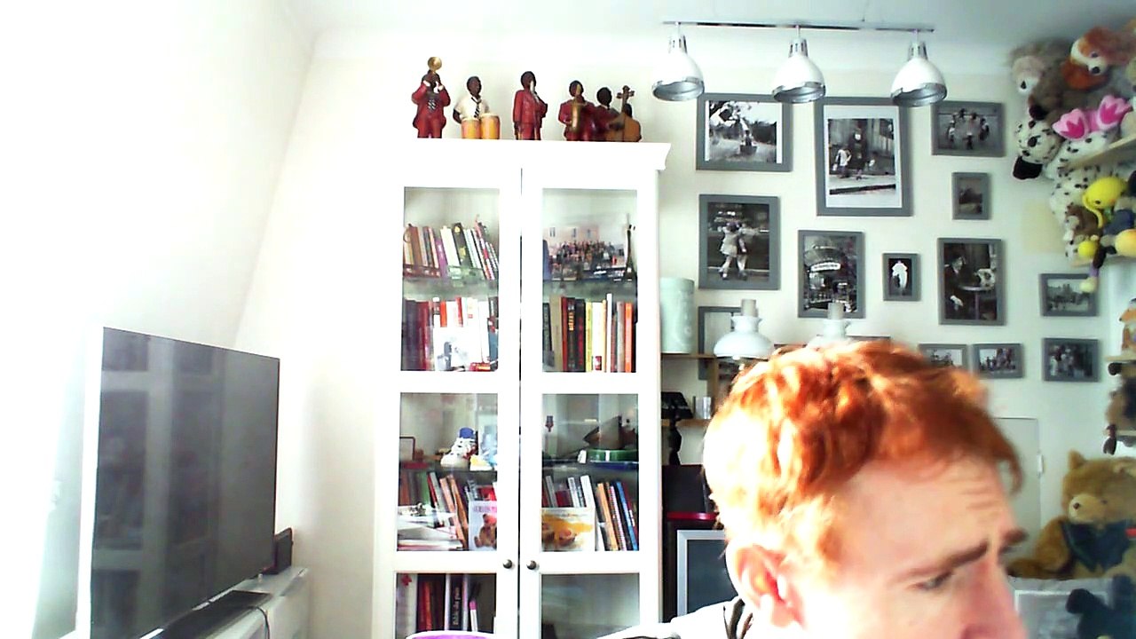 Wiwi égratigne "another world"