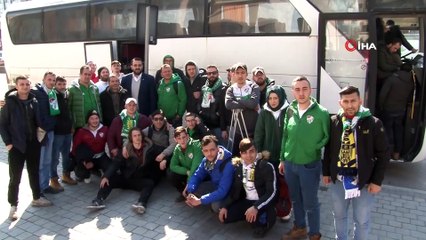 Bursaspor taraftarları kaza yaptıkları otobüsle geri döndü