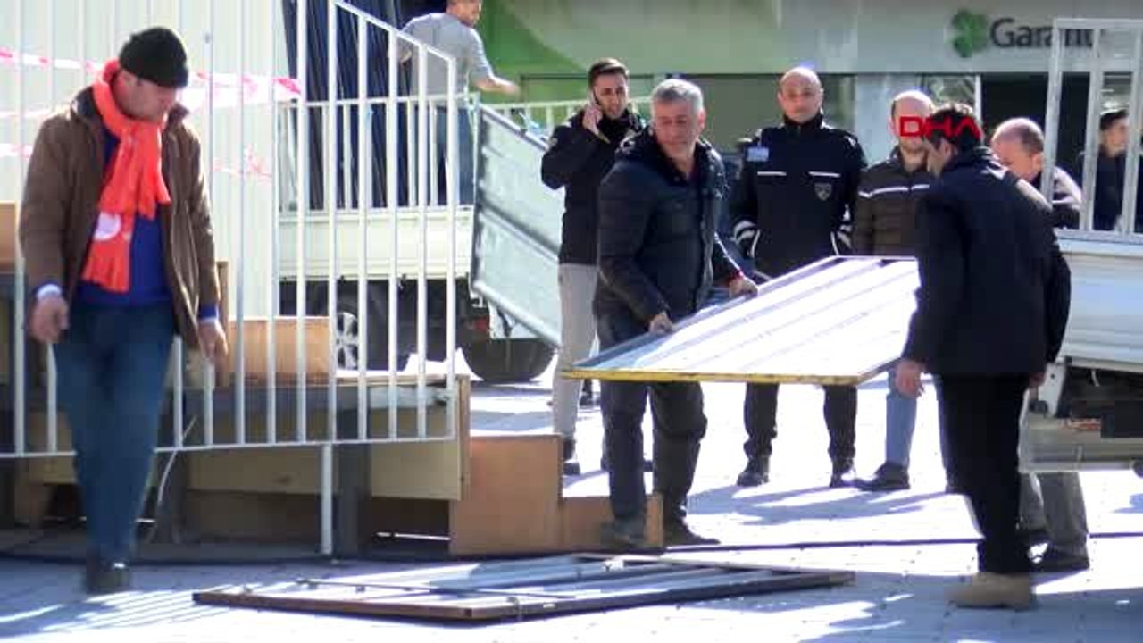 İbb'nin taksim'e kurduğu geçici sergi platformu kaldırılıyor