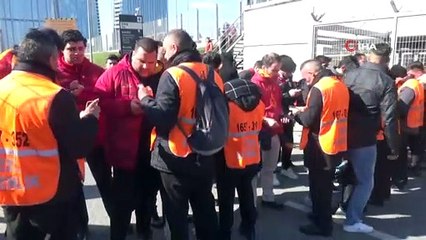 Galatasaraylı taraftarlar Kadıköy’e hareket etti