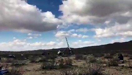 Düz dünyacı Hughes, kendini atmosfere fırlatmaya çalışırken metrelerce yüksekten yere çakıldı; hayatını kaybetti