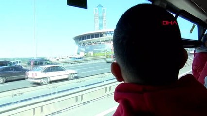 Spor galatasaraylı taraftarlar kadıköy'e ulaştı