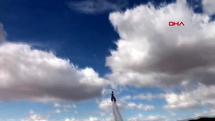 Yaptığı roket ile uçuş denemesinde çöle düşerek öldü